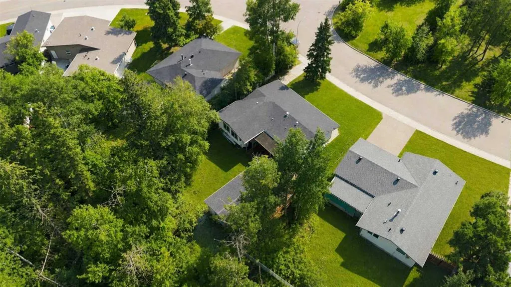 25 Crescent Heights