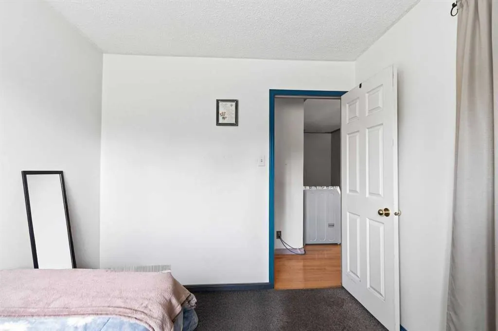 25 Crescent Heights
