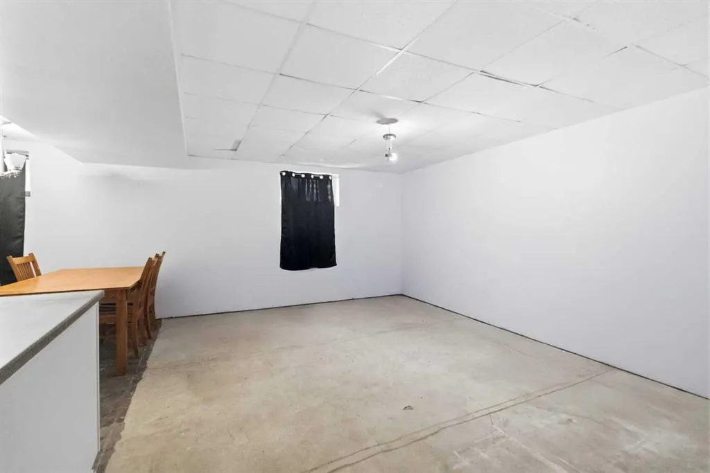 25 Crescent Heights