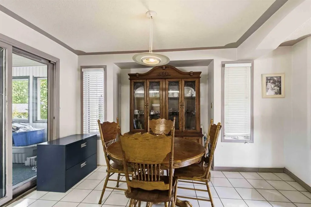 25 Crescent Heights