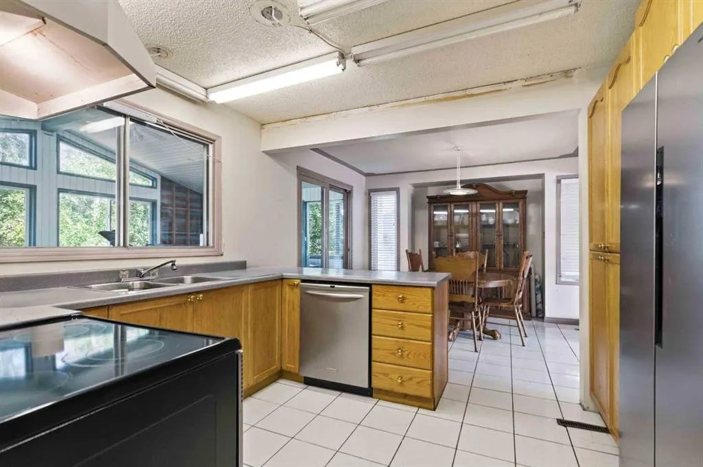 25 Crescent Heights