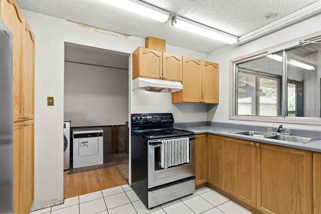 25 Crescent Heights