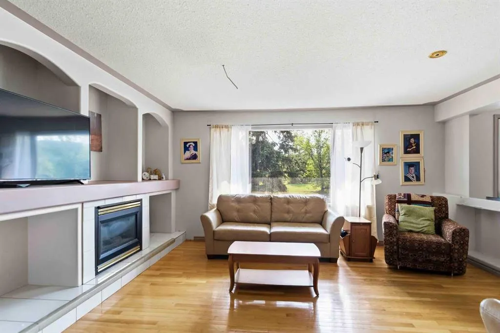 25 Crescent Heights