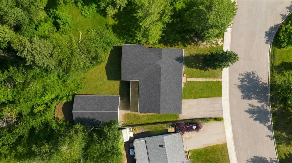 25 Crescent Heights