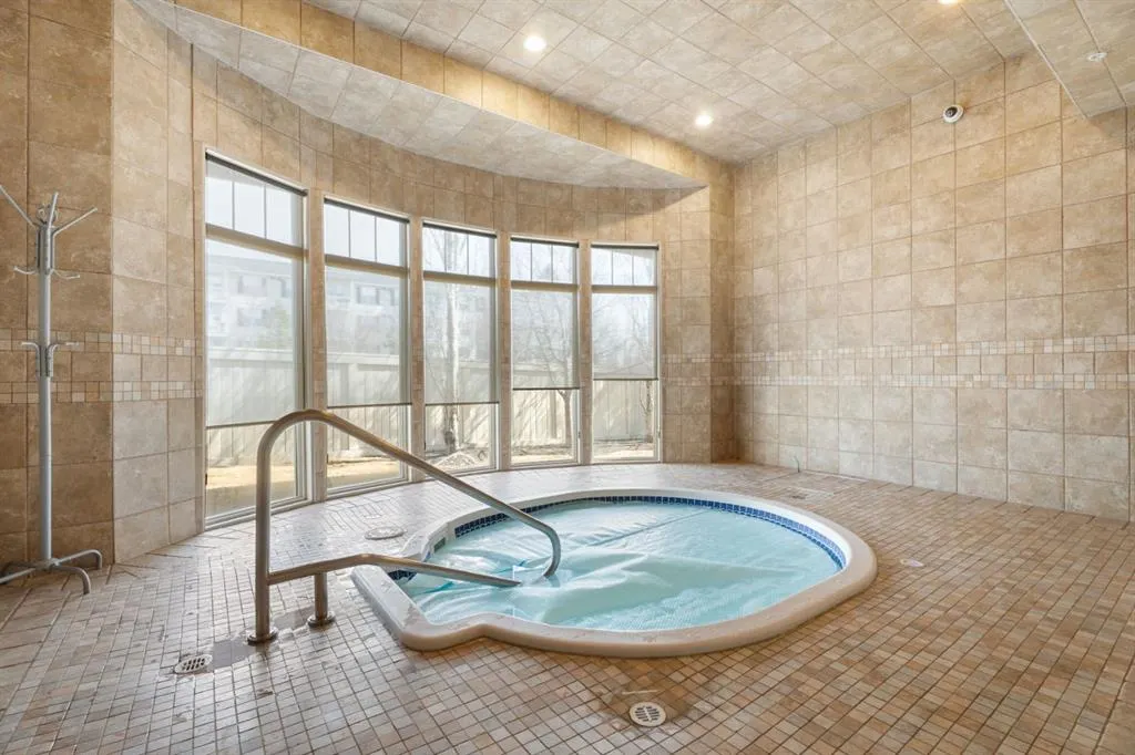 92 Crystal Shores Road #2113