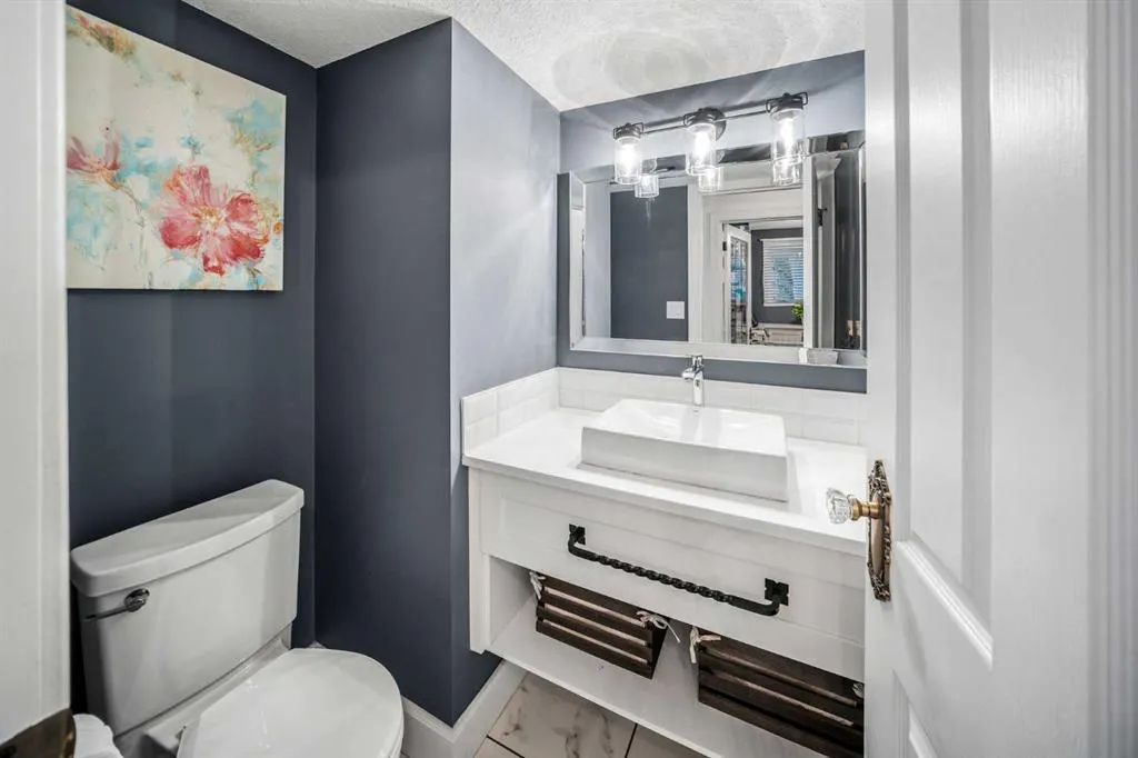 325 Thorndale Place
