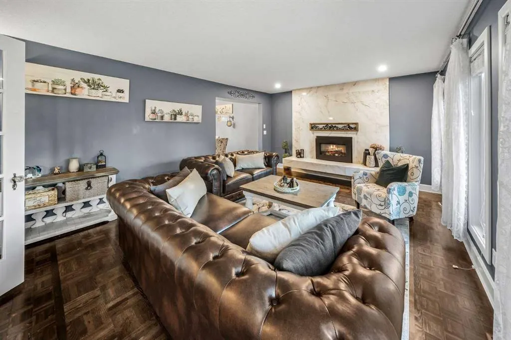 325 Thorndale Place