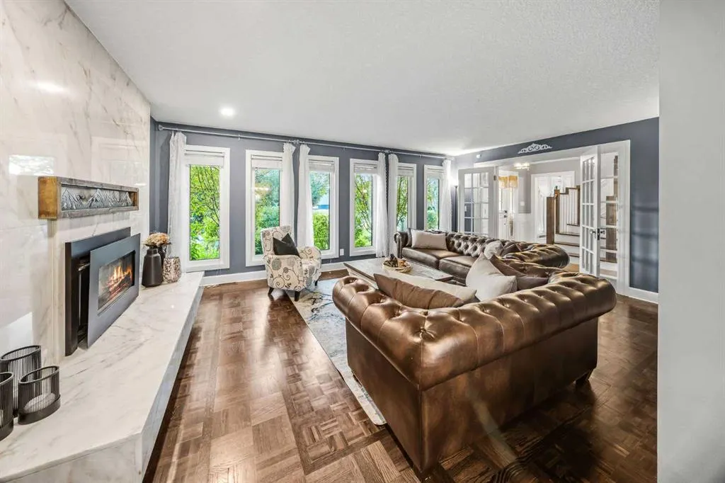 325 Thorndale Place