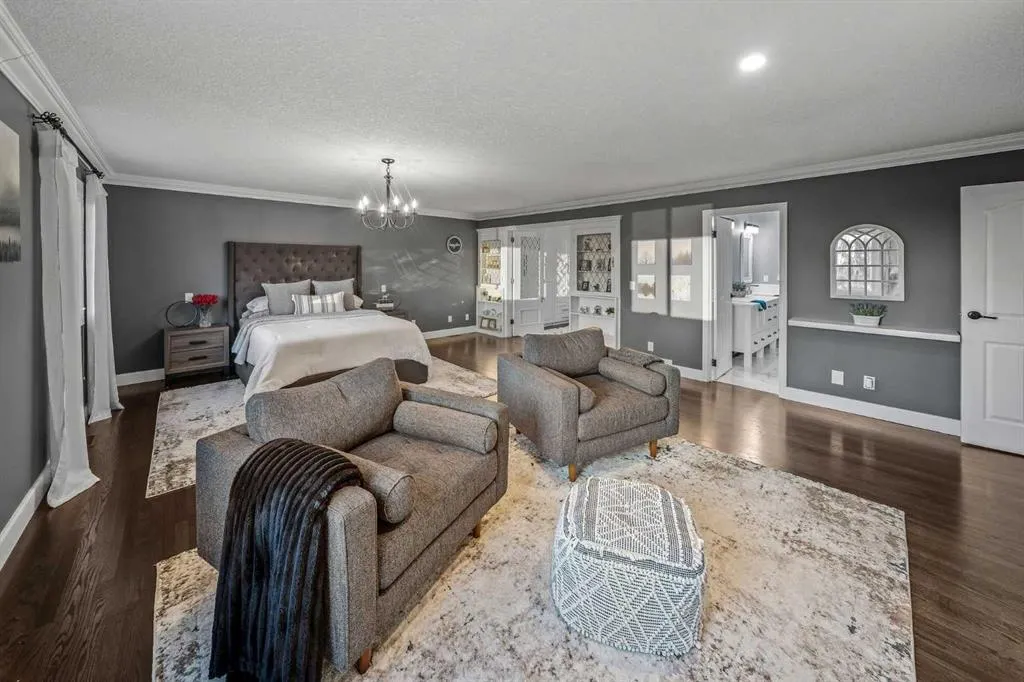325 Thorndale Place