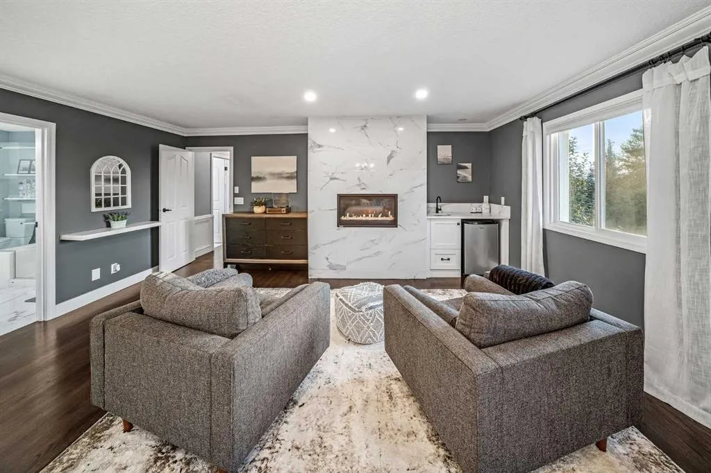 325 Thorndale Place