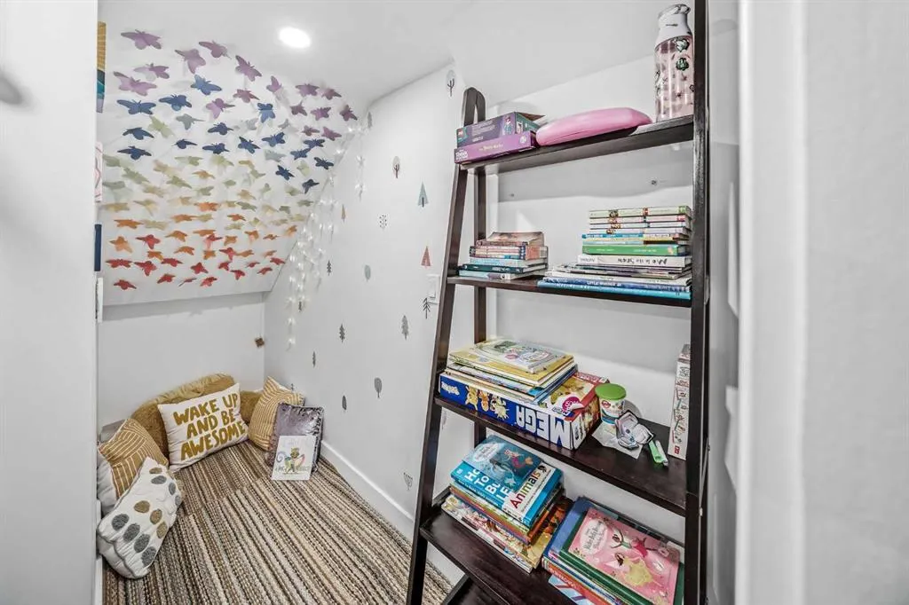 325 Thorndale Place