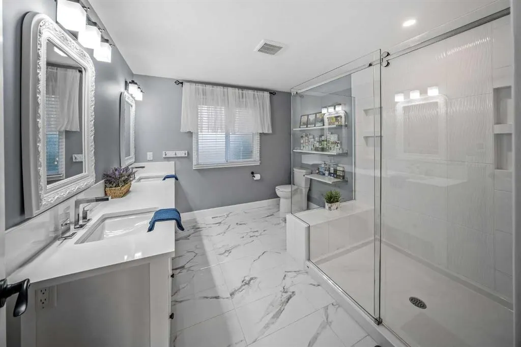 325 Thorndale Place