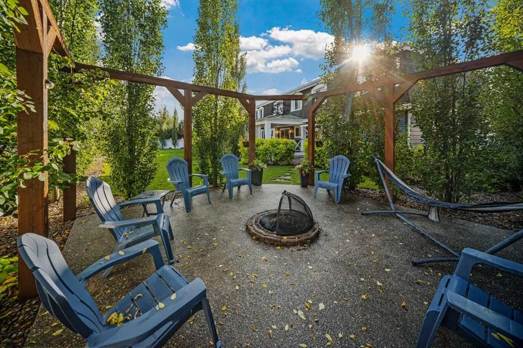 325 Thorndale Place