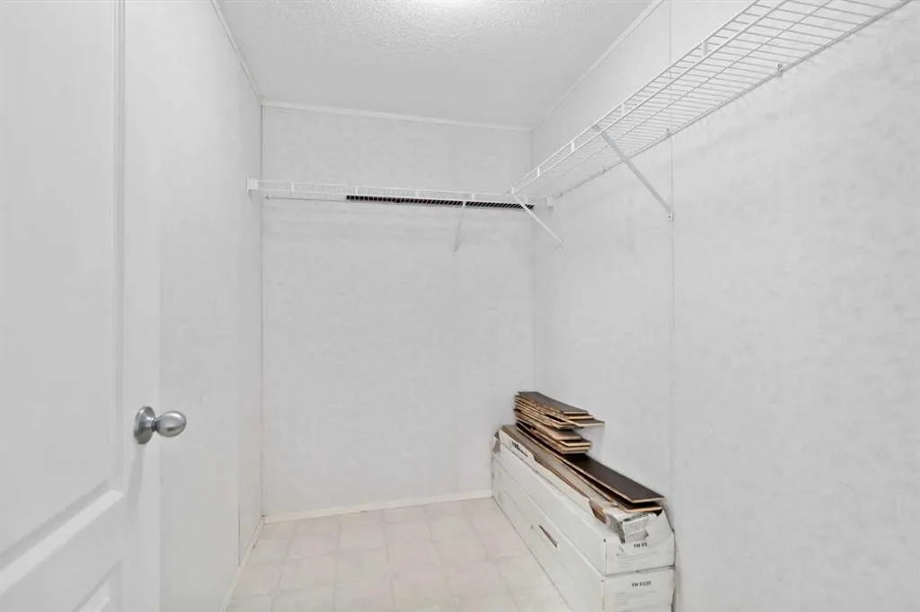 240 Mckinlay Crescent