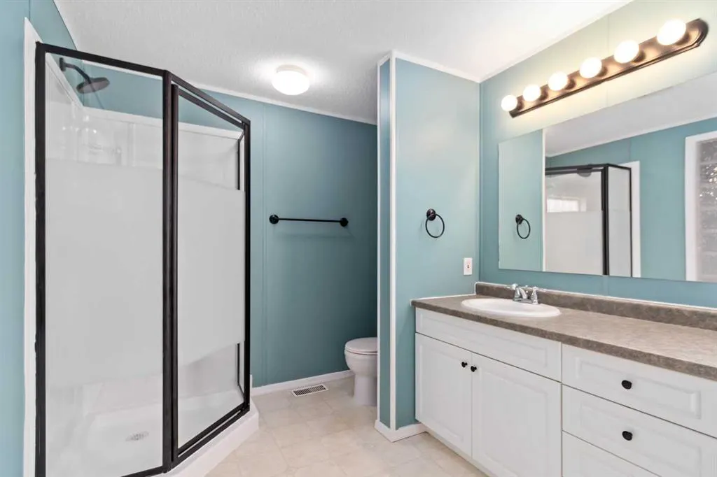 240 Mckinlay Crescent