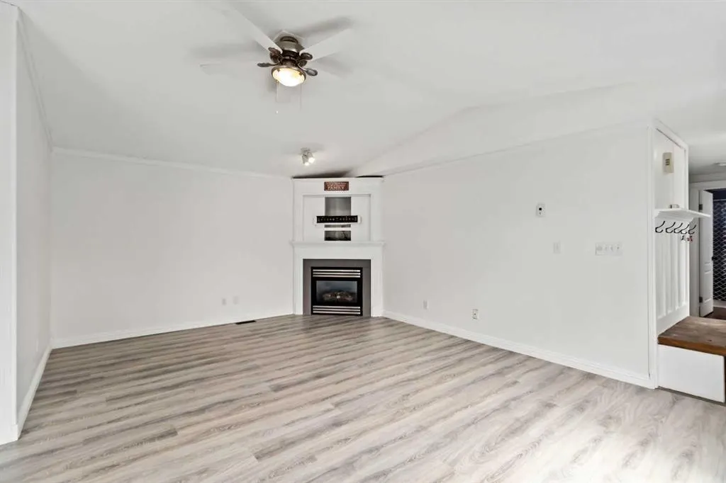 240 Mckinlay Crescent