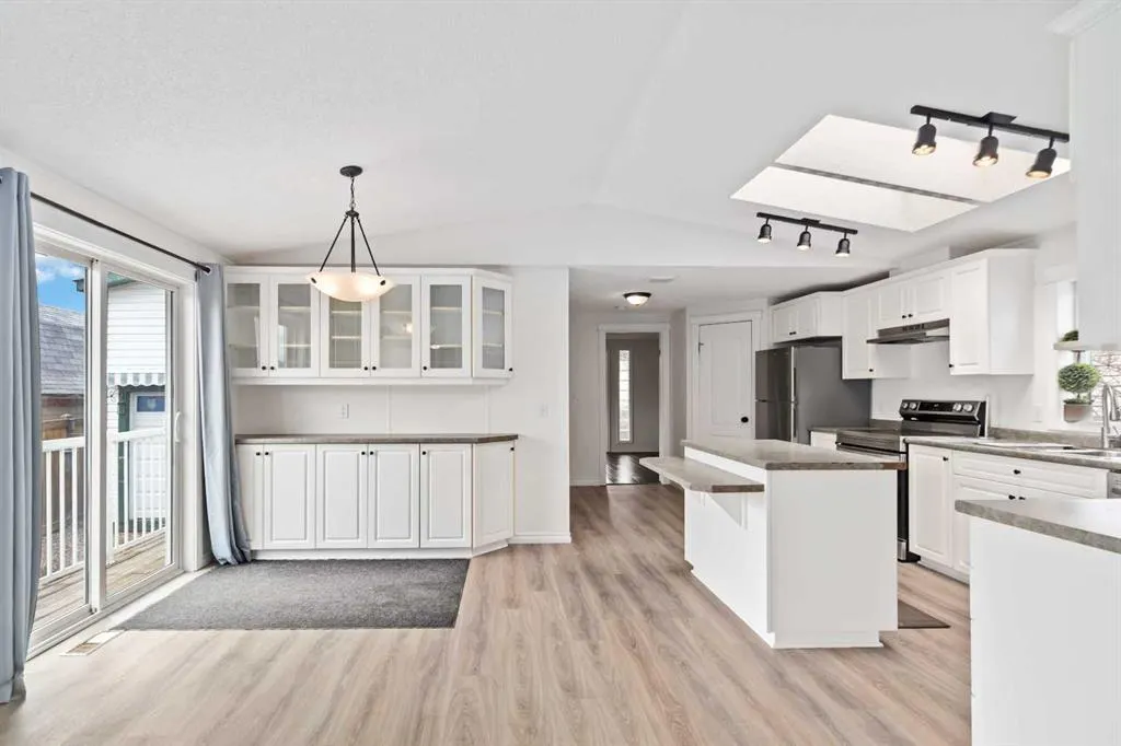 240 Mckinlay Crescent
