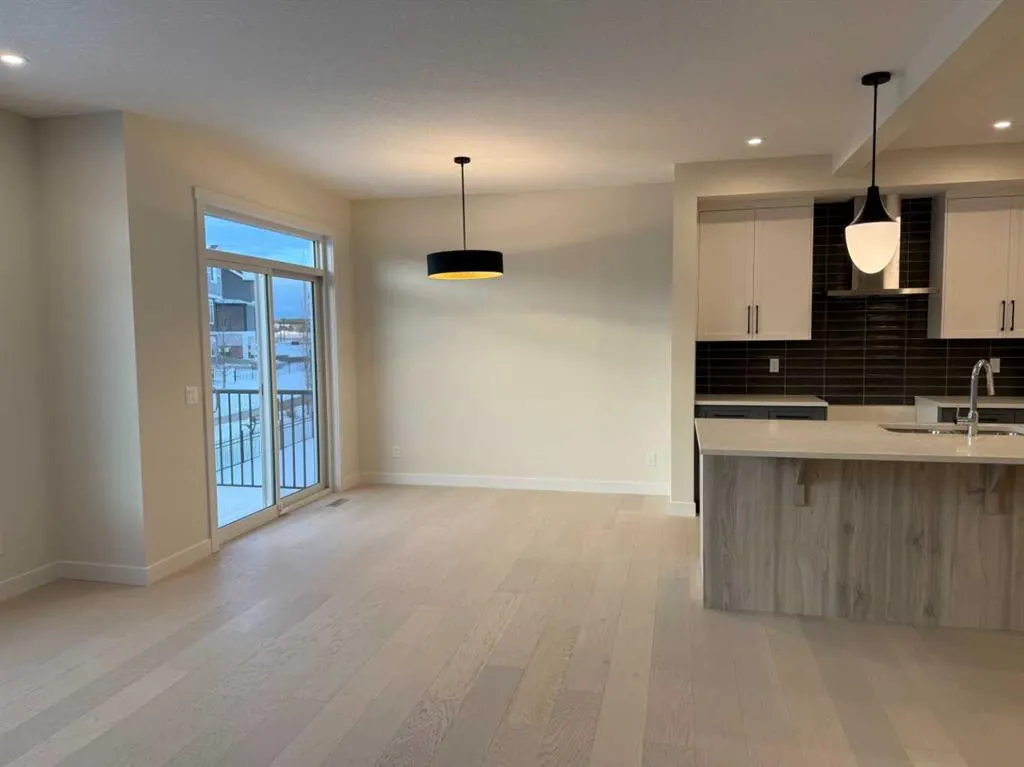 111 sundown Crescent