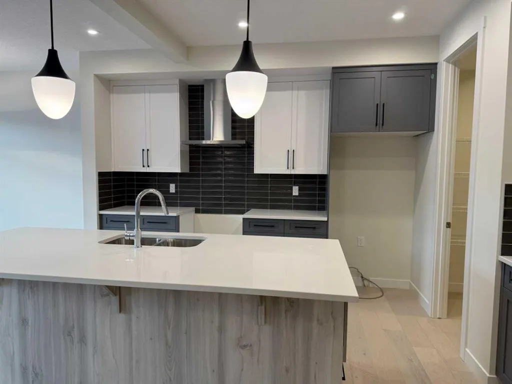 111 sundown Crescent