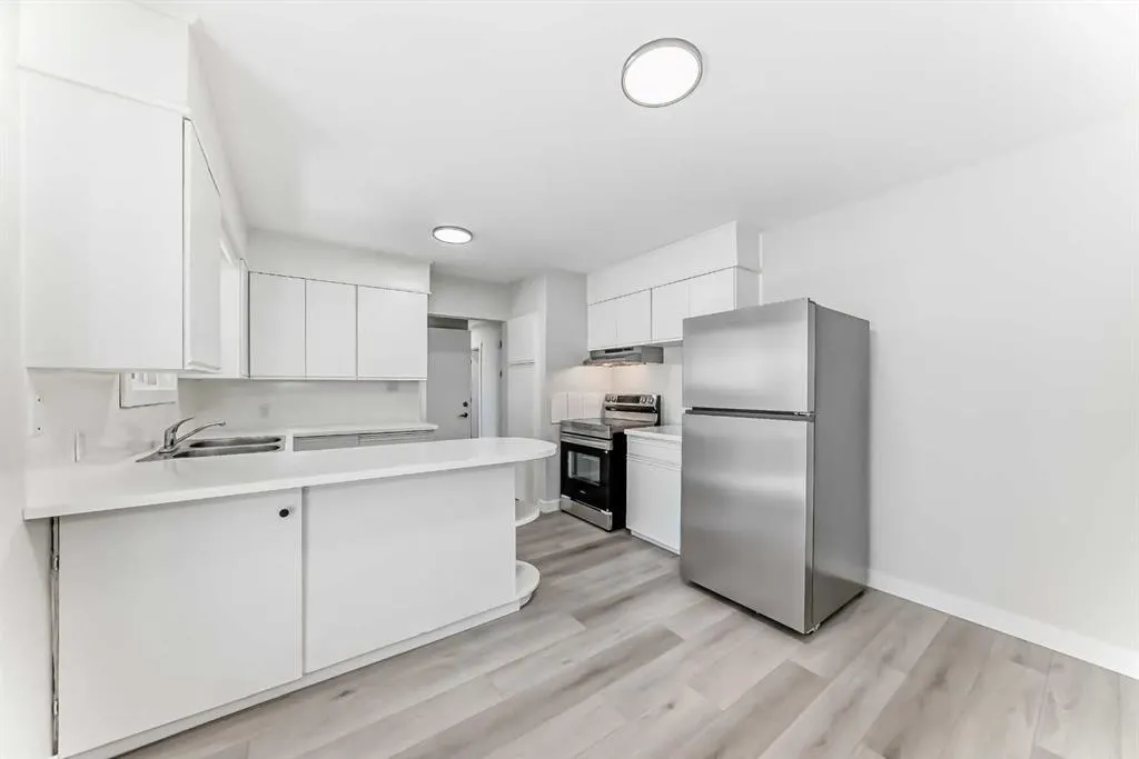 1508 45 Street SE