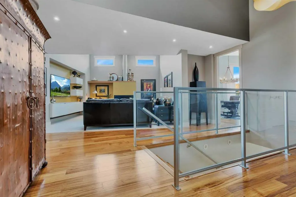 31 Leaside Crescent
