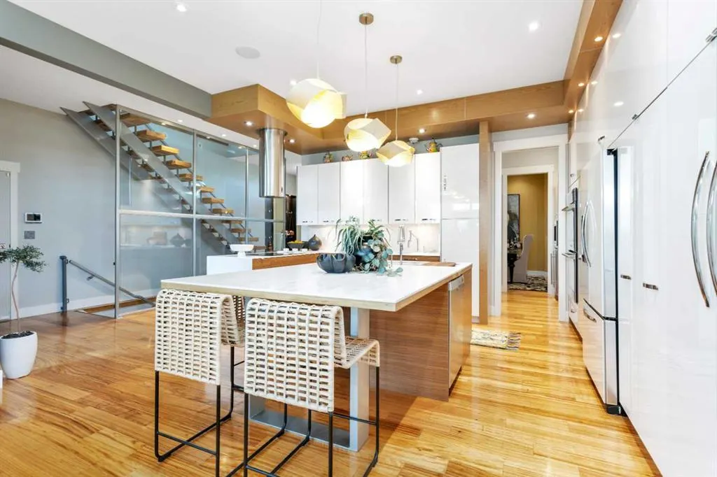 31 Leaside Crescent