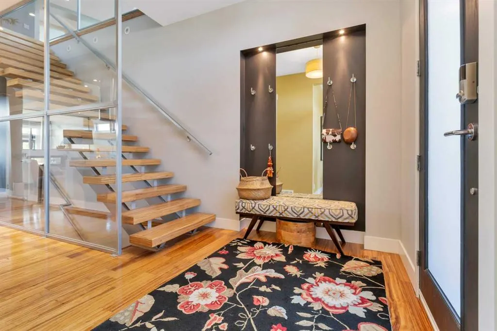 31 Leaside Crescent