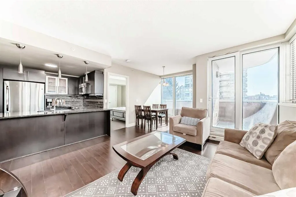 817 15 Avenue SW #402