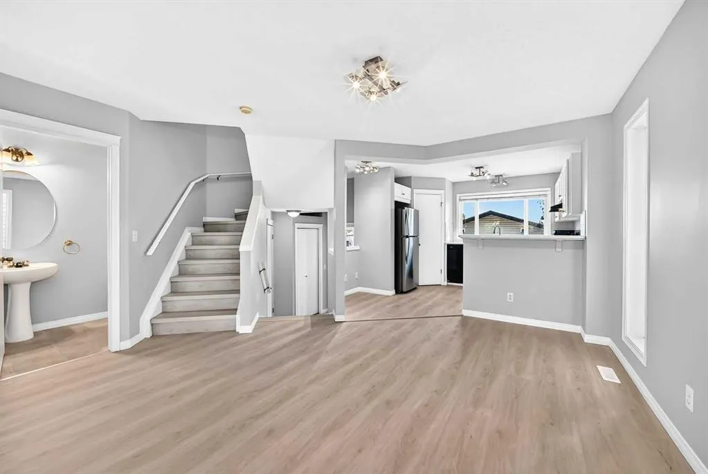 15 Prestwick Place SE