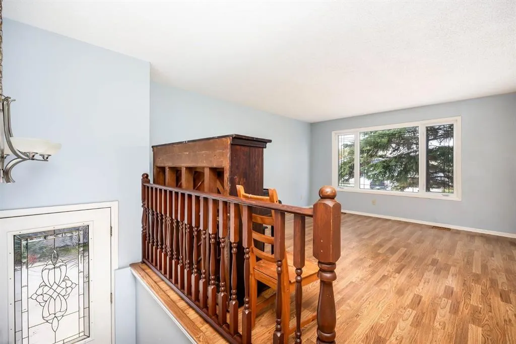 276 Cochrane Crescent