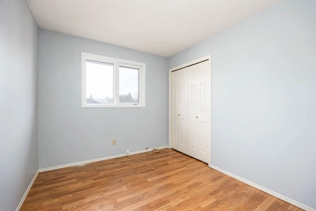 276 Cochrane Crescent