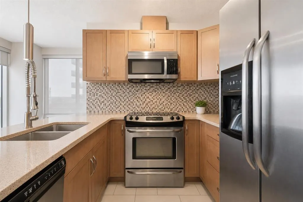 1320 1 Street SE #902