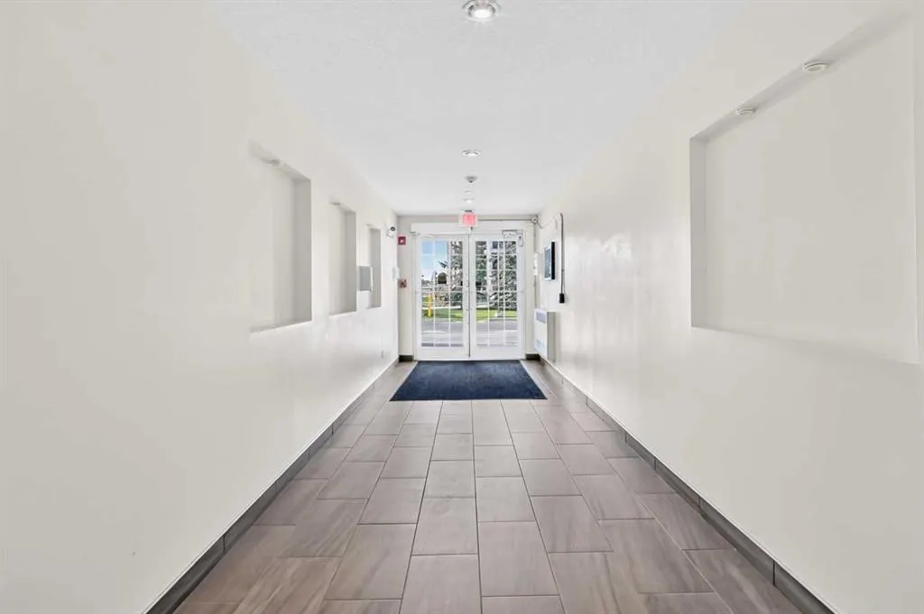 99 Copperstone Park SE #1414