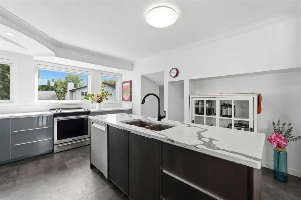 39 Warwick Drive