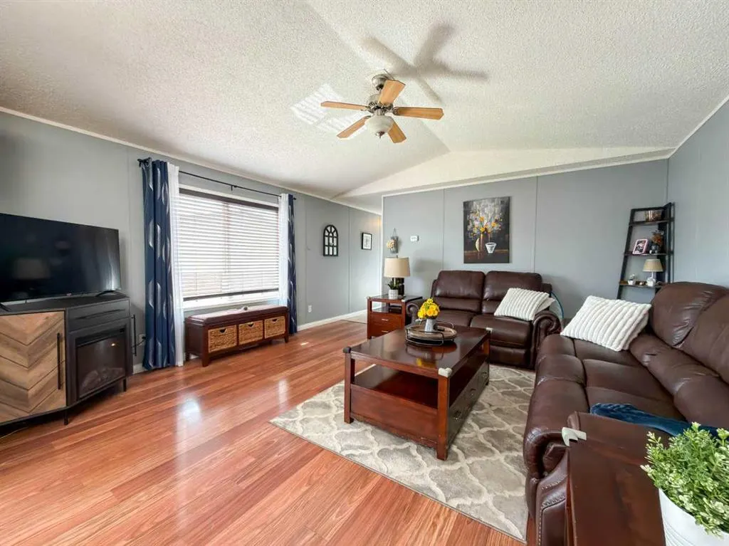 373 Harpe Way