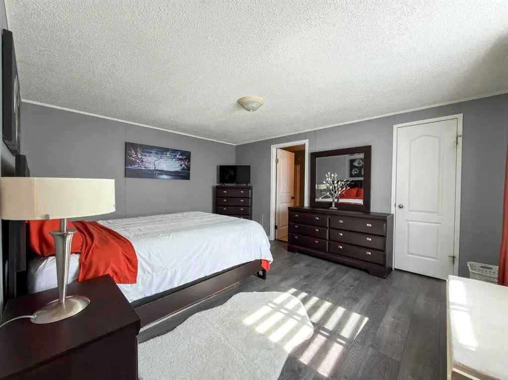 373 Harpe Way