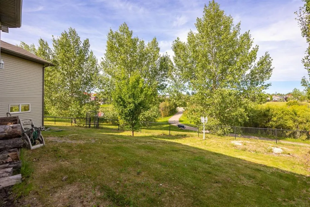 110 Lindstrom Bay