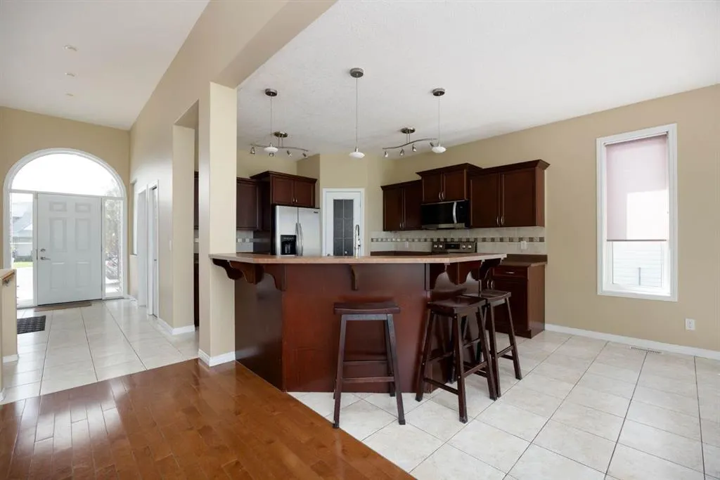 110 Lindstrom Bay