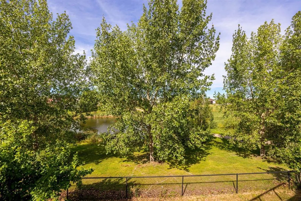 110 Lindstrom Bay