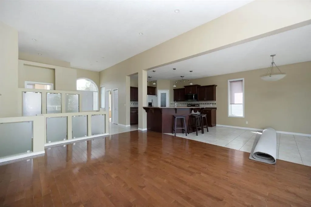 110 Lindstrom Bay