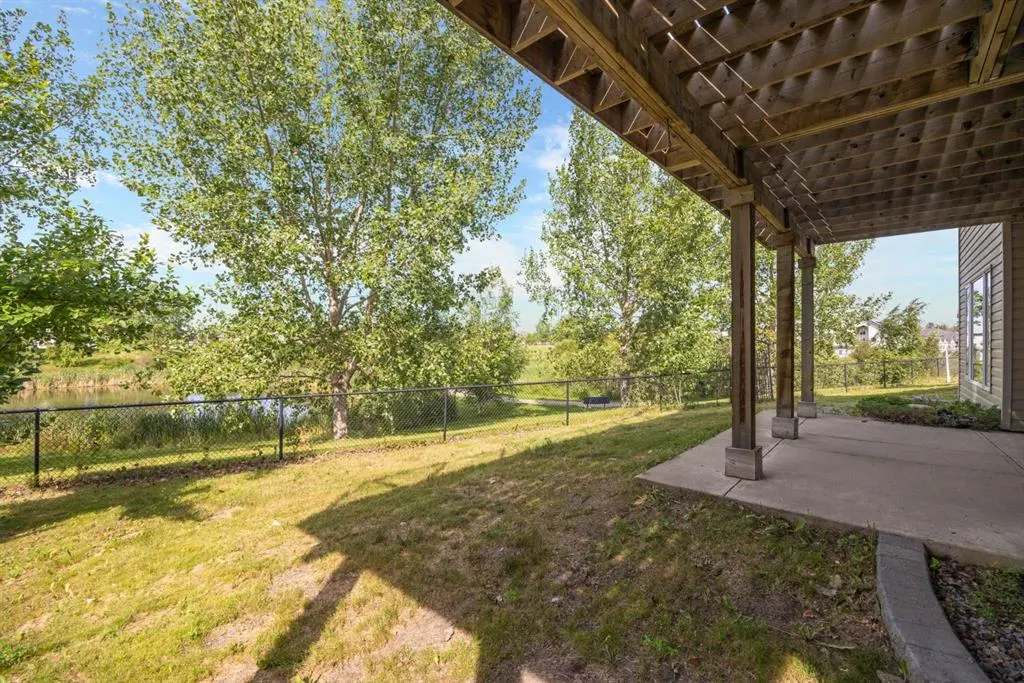 110 Lindstrom Bay