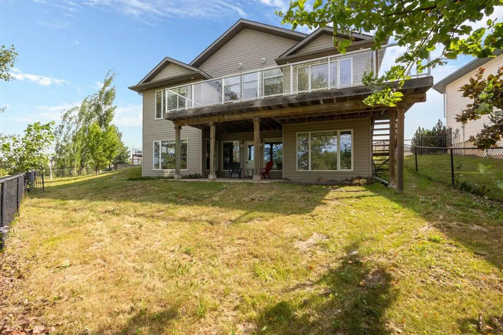 110 Lindstrom Bay