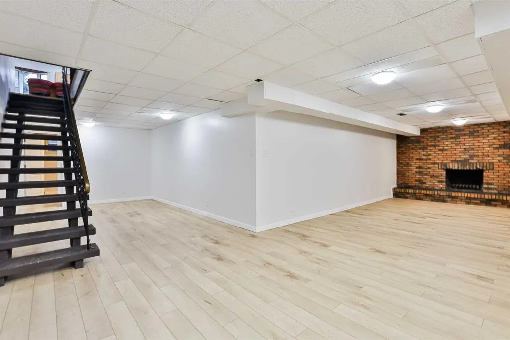 88 Lafayette Boulevard W