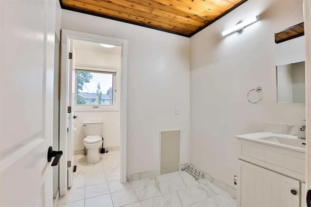 88 Lafayette Boulevard W