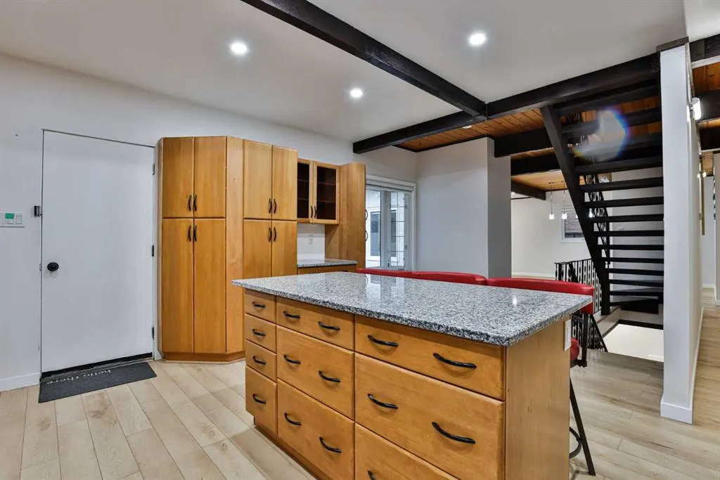 88 Lafayette Boulevard W