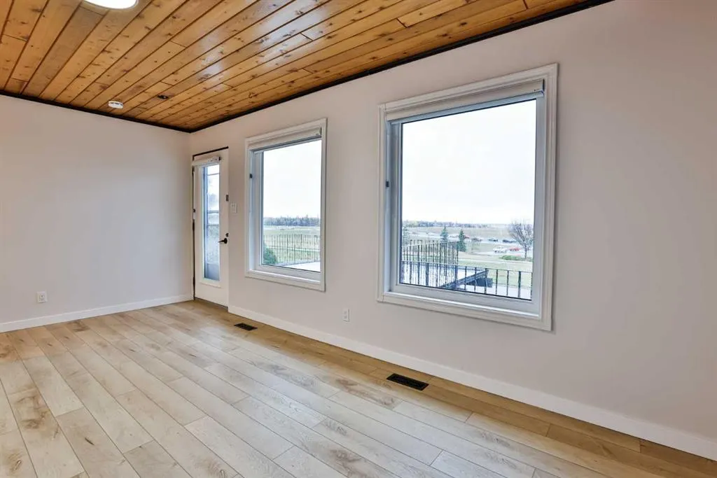 88 Lafayette Boulevard W
