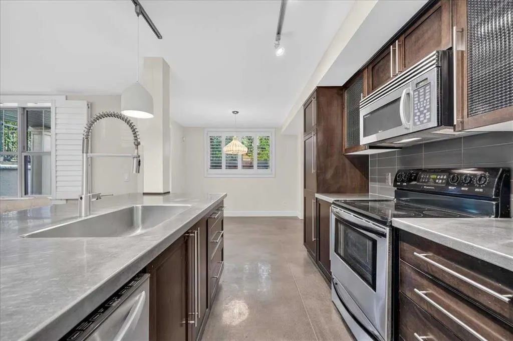 3704 15A Street SW #101