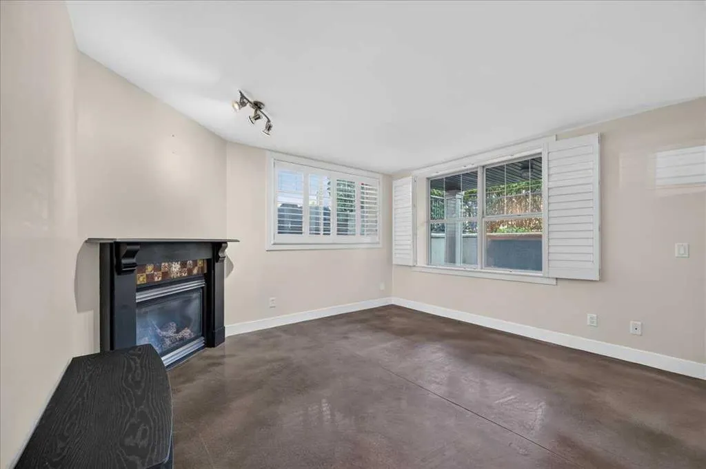 3704 15A Street SW #101
