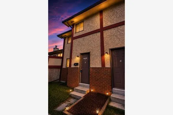1702 35 Street SE