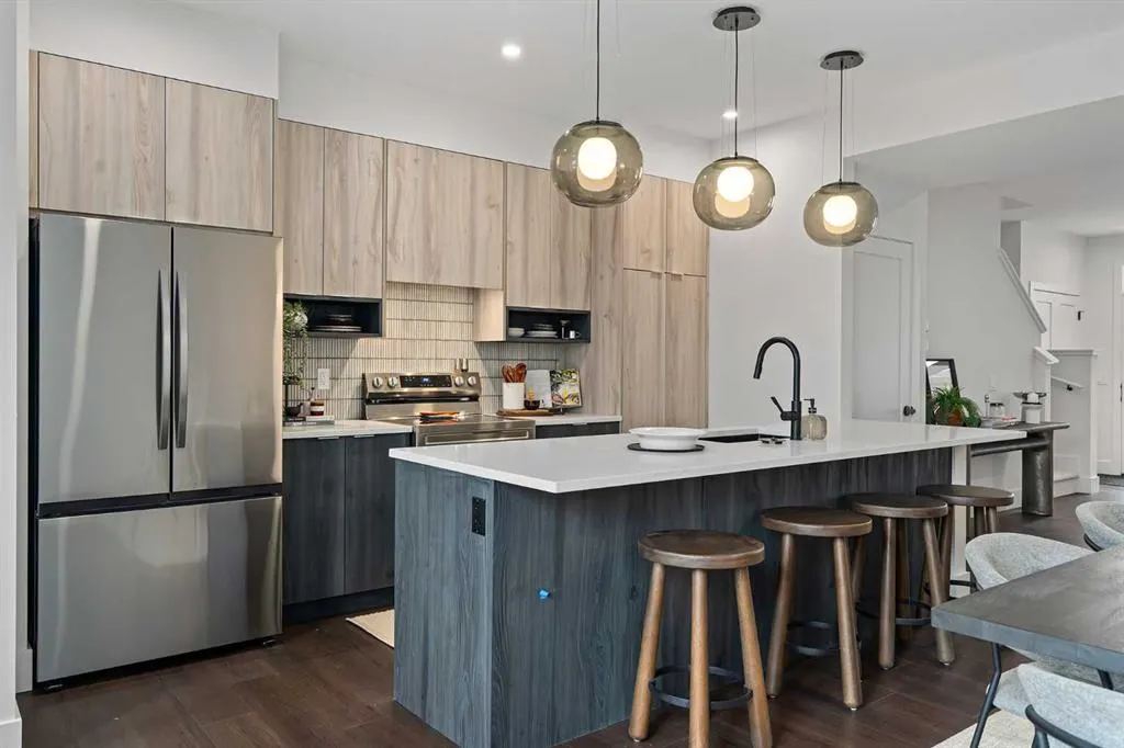 21 Silverton Glen Bay SW